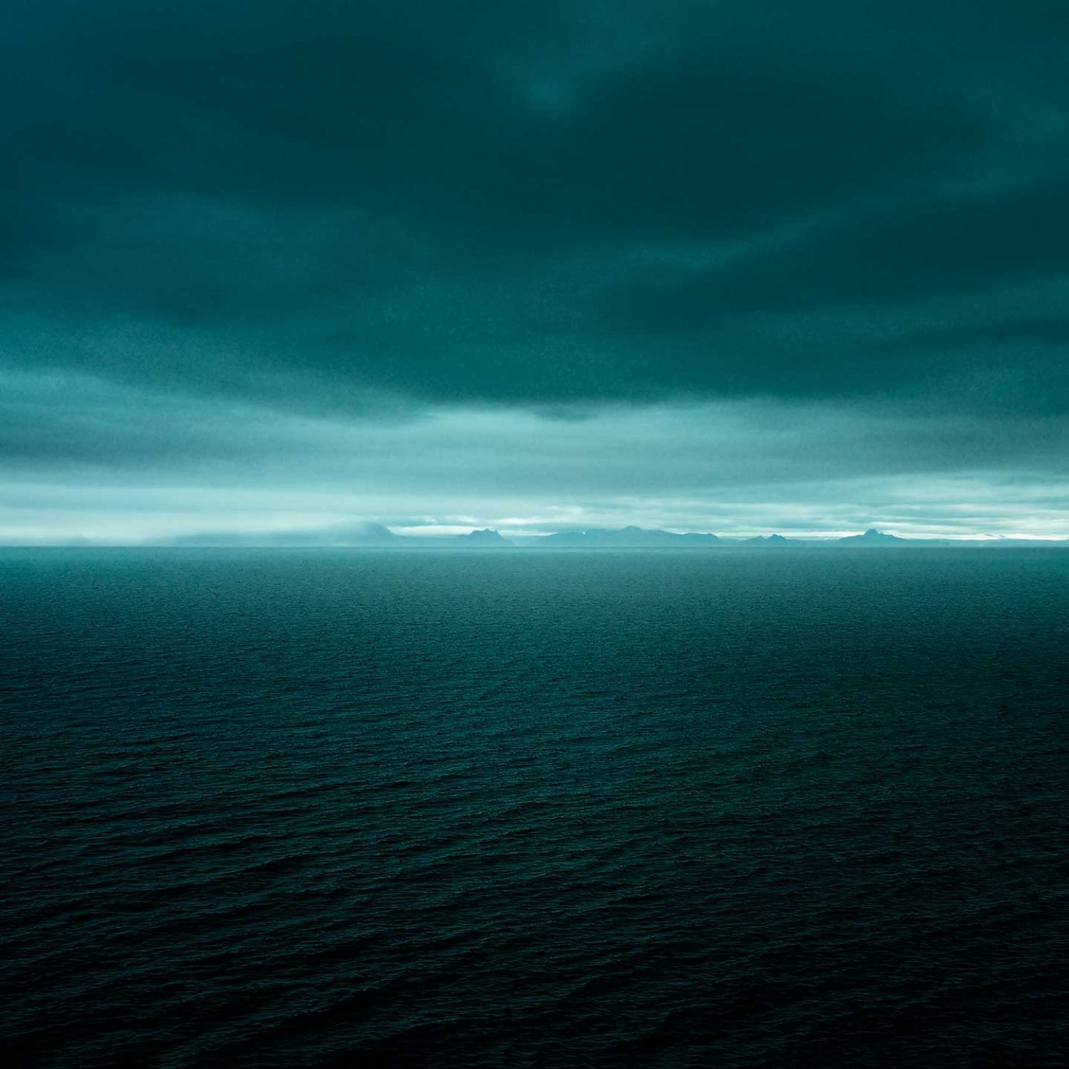Philipp Schumacher Island - endless space endless water